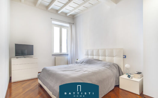 Elegante attico con terrazza nel Rione Monti