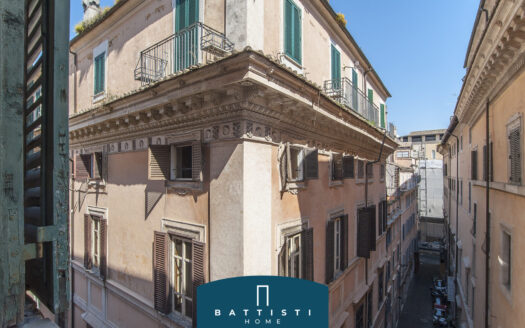 Pantheon – Luminoso piano alto di ampia metratura