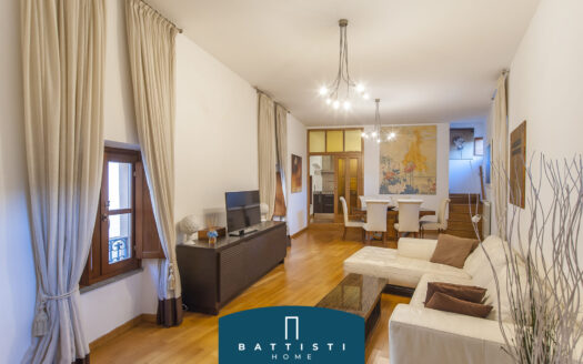 Portico D’Ottavia – Attico con splendida terrazza