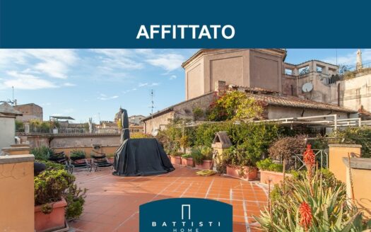 Portico D’Ottavia – Attico con splendida terrazza