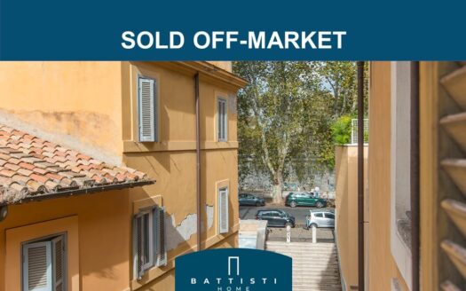 Ad. Piazza Navona – Characteristic apartment