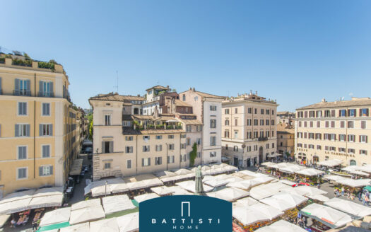 Campo de’ Fiori – Suggestivo attico panoramico