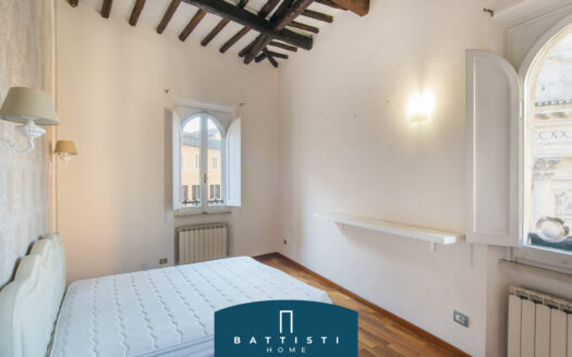 Piazza dell’Oro – Appartamento con affaccio panoramico