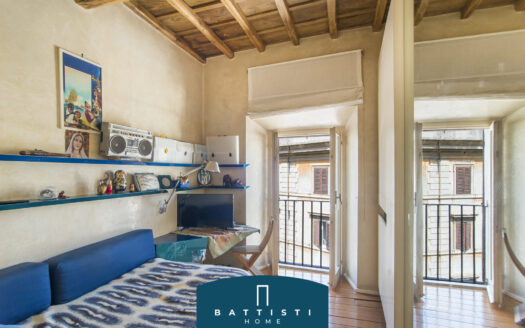 Ad. Piazza Benedetto Cairoli – Charming apartment