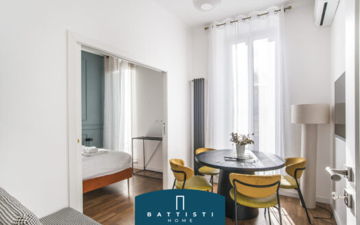 Via Sistina – Renovated apartment