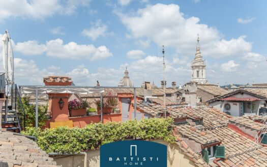 Ad. Piazza della Rotonda – Irripetibile attico