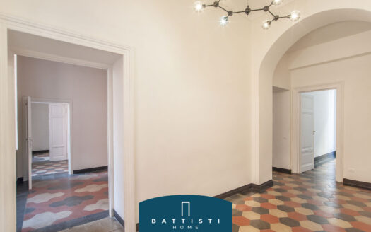 Jewish ghetto – Apartment in an elegant building