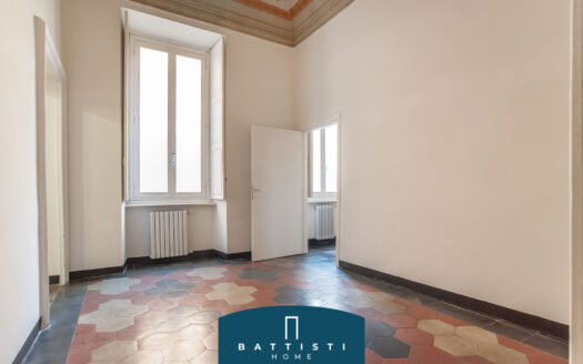 Jewish ghetto – Apartment in an elegant building