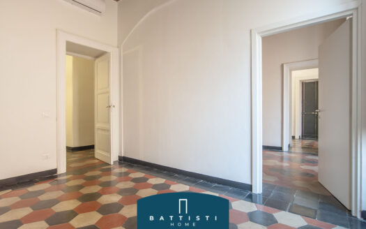 Jewish ghetto – Apartment in an elegant building