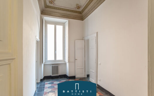Jewish ghetto – Apartment in an elegant building