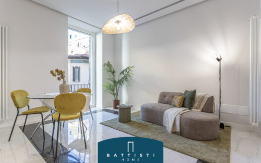 Via Aniene – Elegant three-room apartment with balcony