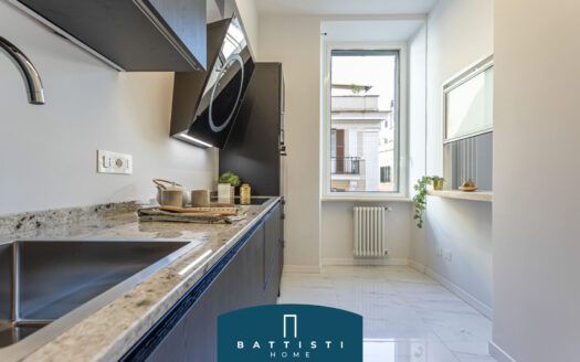 Via Aniene – Elegant three-room apartment with balcony