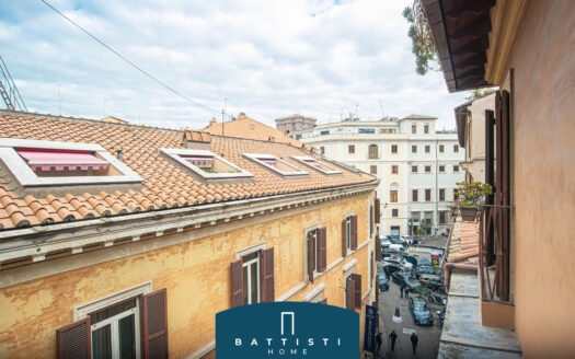 Ad. Piazza di Spagna – Attico di charme
